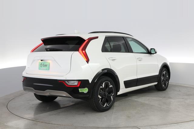2023 Kia Niro EV — photo 2 of 23