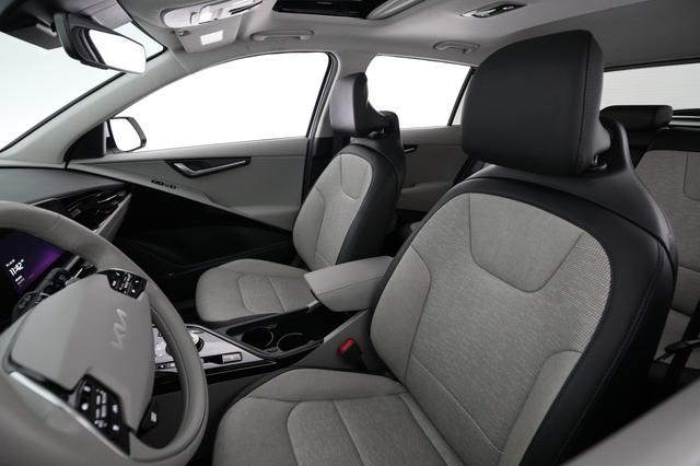 2023 Kia Niro EV — photo 3 of 23