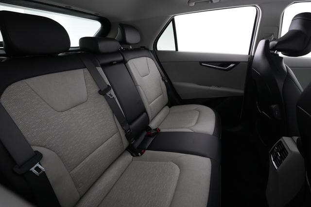 2023 Kia Niro EV — photo 4 of 23