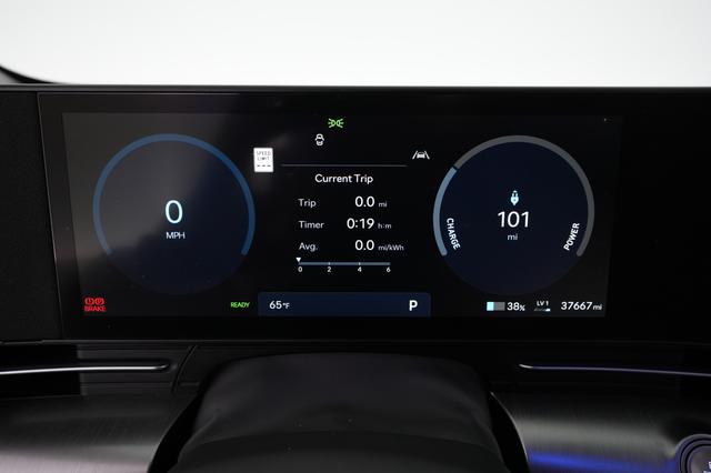 2024 Hyundai Kona — photo 5 of 23