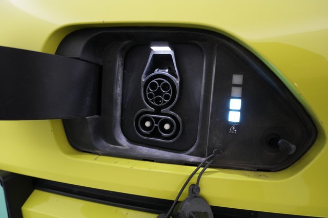 2024 Hyundai Kona — photo 8 of 23