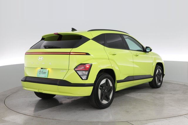 2024 Hyundai Kona — photo 2 of 23