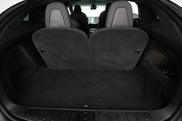 2022 Tesla Model X — photo 6 of 24