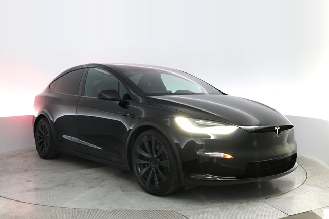 2022 Tesla Model X — photo 10 of 24