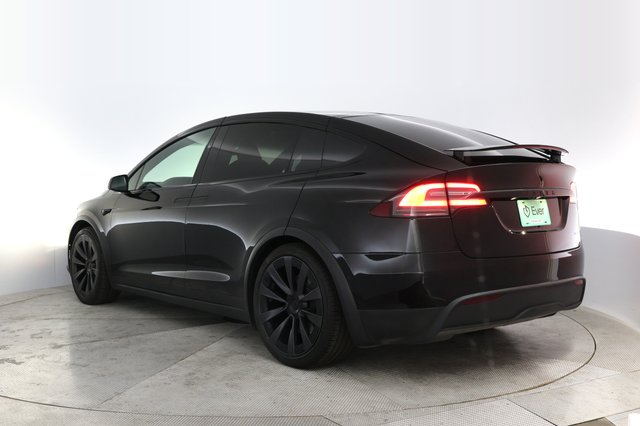 2022 Tesla Model X — photo 13 of 24