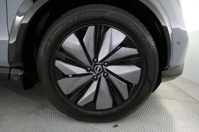 2023 Nissan Ariya — photo 15 of 22