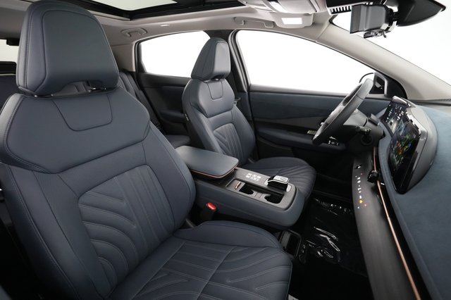 2023 Nissan Ariya — photo 19 of 22