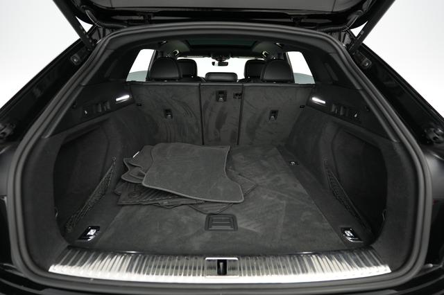 2022 Audi e-tron — photo 6 of 22