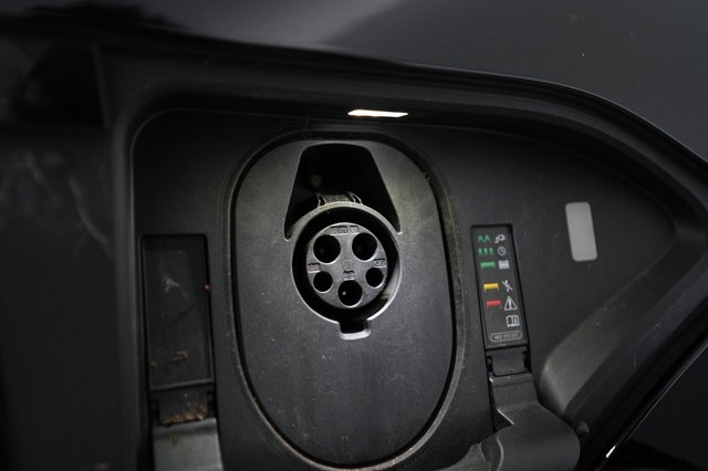 2022 Audi e-tron — photo 20 of 22