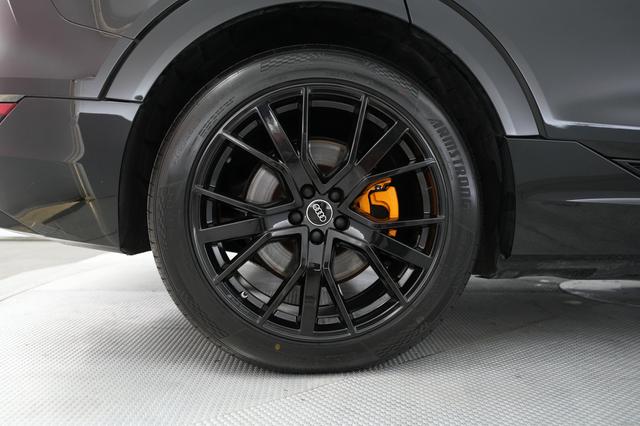 2022 Audi e-tron — photo 7 of 22