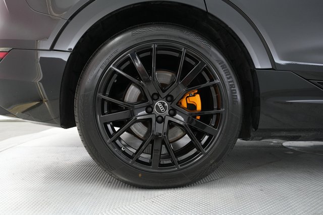 2022 Audi e-tron — photo 7 of 22