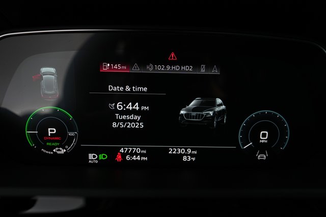2022 Audi e-tron — photo 5 of 22