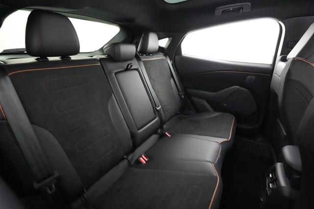 2022 Ford Mustang Mach-E — photo 4 of 24