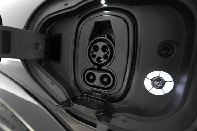 2022 Ford Mustang Mach-E — photo 8 of 24