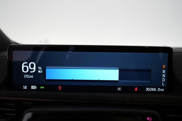 2022 Ford Mustang Mach-E — photo 5 of 24