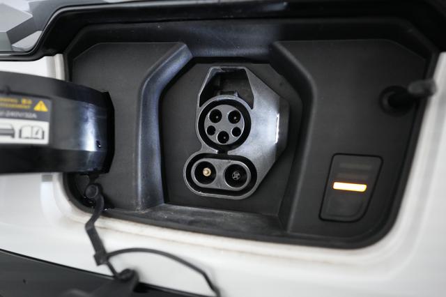 2024 Kia Niro EV — photo 8 of 21