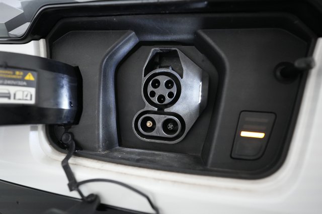 2024 Kia Niro EV — photo 8 of 21