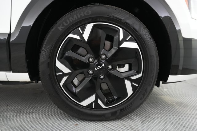 2024 Kia Niro EV — photo 16 of 21