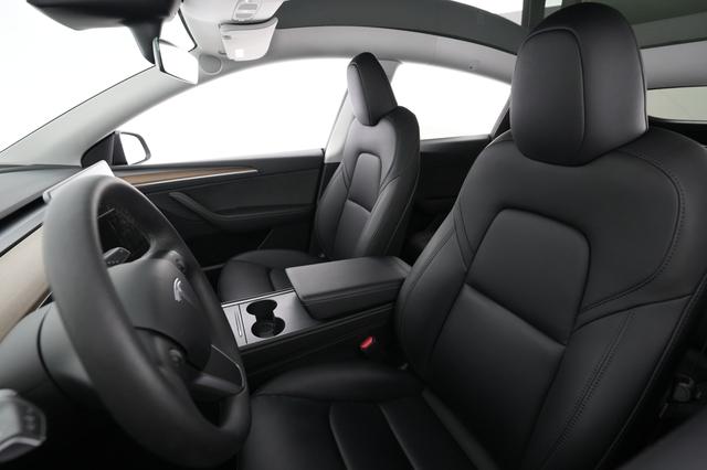 2023 Tesla Model Y — photo 3 of 22