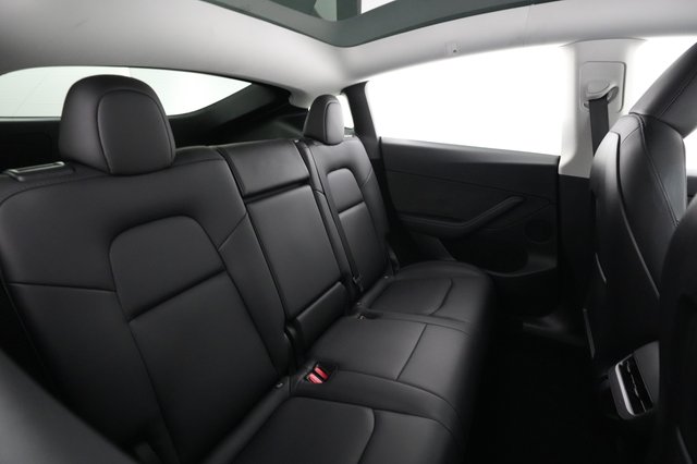 2023 Tesla Model Y — photo 4 of 22