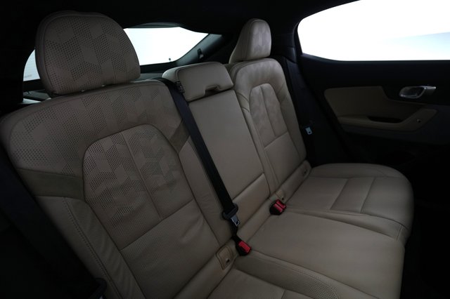 2022 Polestar 2 — photo 4 of 21