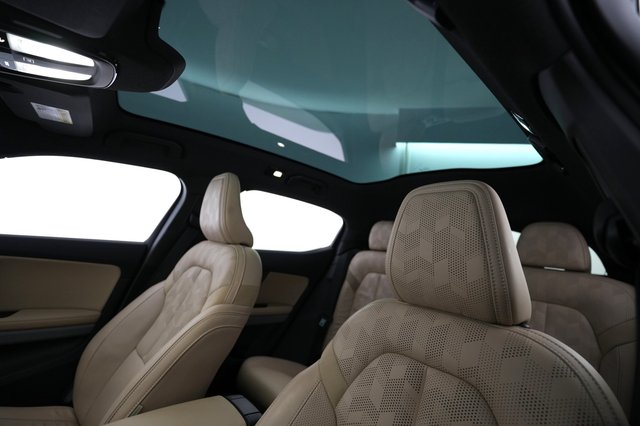 2022 Polestar 2 — photo 18 of 21