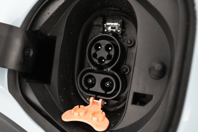 2023 Chevrolet Bolt EUV — photo 8 of 21