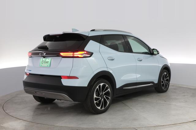 2023 Chevrolet Bolt EUV — photo 2 of 21