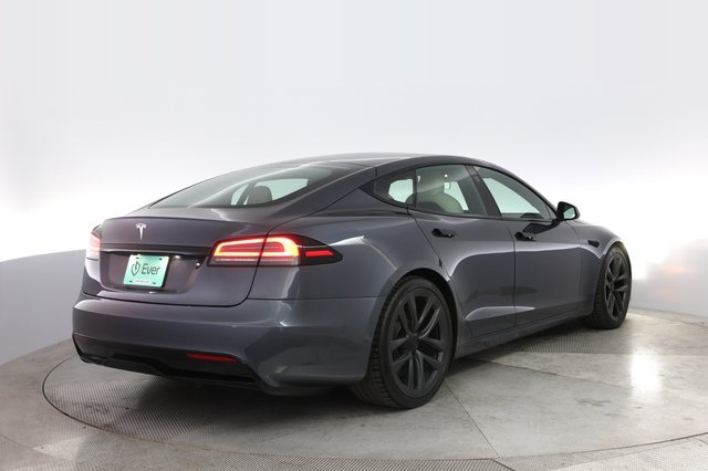 2022 Tesla Model S — photo 2 of 22