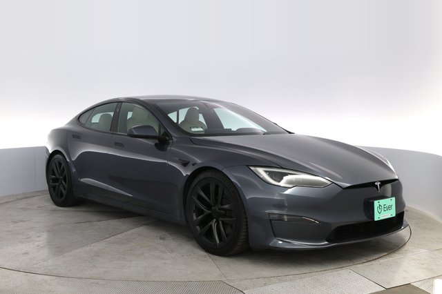 2022 Tesla Model S — photo 10 of 22