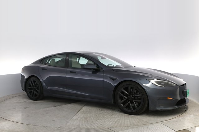 2022 Tesla Model S — photo 11 of 22