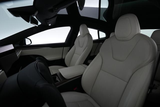 2022 Tesla Model S — photo 3 of 22