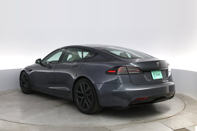2022 Tesla Model S — photo 13 of 22