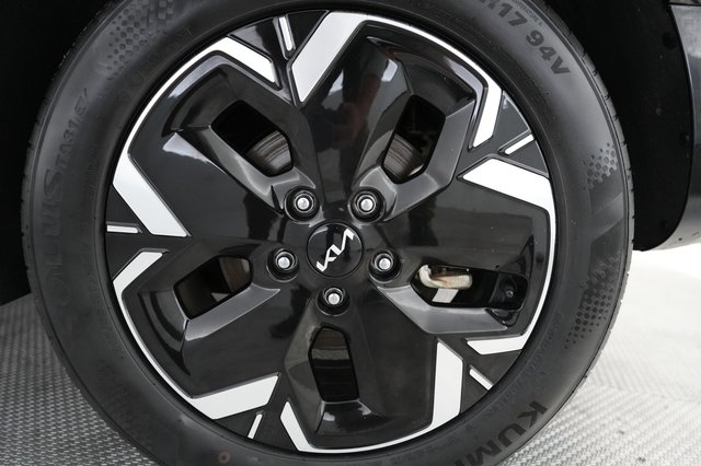 2024 Kia Niro EV — photo 17 of 23