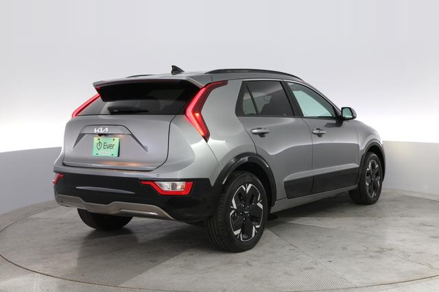 2024 Kia Niro EV — photo 2 of 23