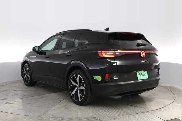2023 Volkswagen ID.4 — photo 13 of 24