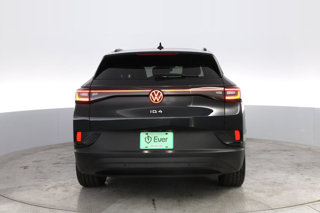 2023 Volkswagen ID.4 — photo 12 of 24