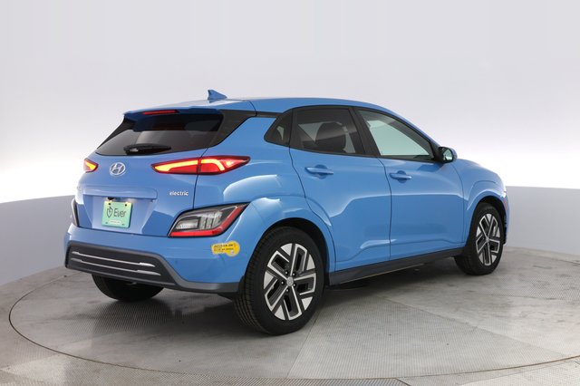 2022 Hyundai Kona — photo 2 of 21