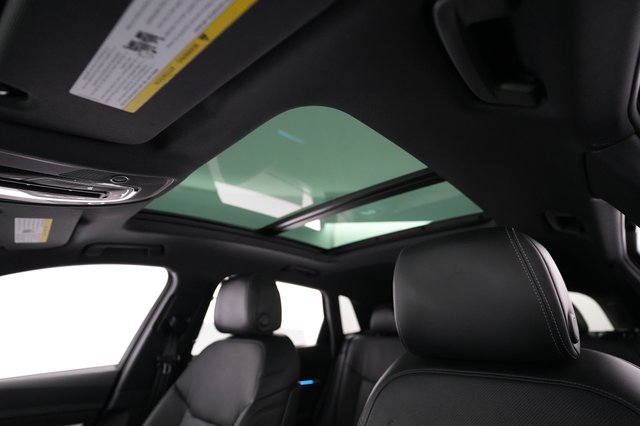 2022 Audi e-tron — photo 23 of 27