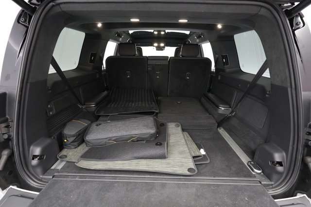 2022 Rivian R1S — photo 6 of 23