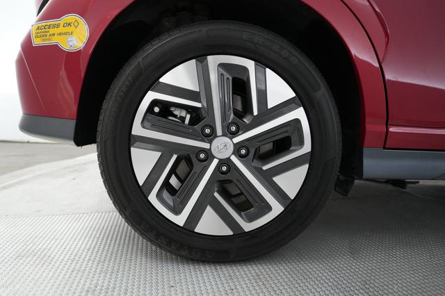 2022 Hyundai Kona — photo 7 of 24