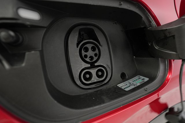 2022 Volkswagen ID.4 — photo 8 of 22