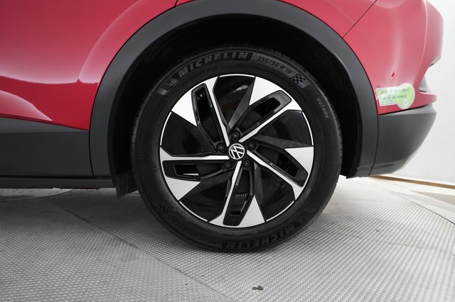 2022 Volkswagen ID.4 — photo 16 of 22