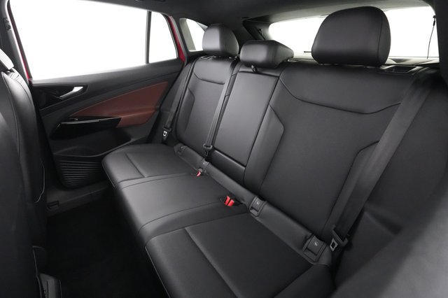 2022 Volkswagen ID.4 — photo 19 of 22