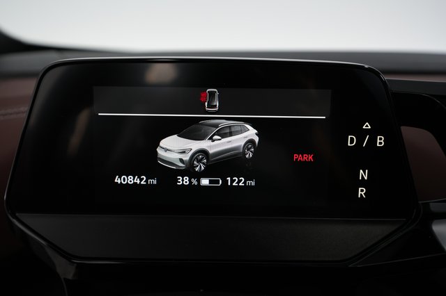2022 Volkswagen ID.4 — photo 5 of 22