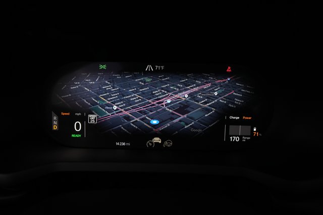 2022 Polestar 2 — photo 5 of 22