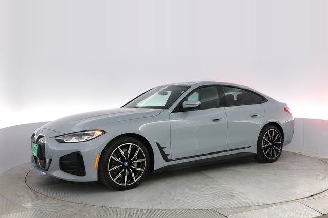 2024 BMW i4 — photo 14 of 23