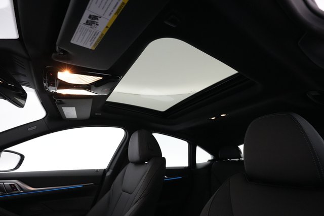 2024 BMW i4 — photo 20 of 23