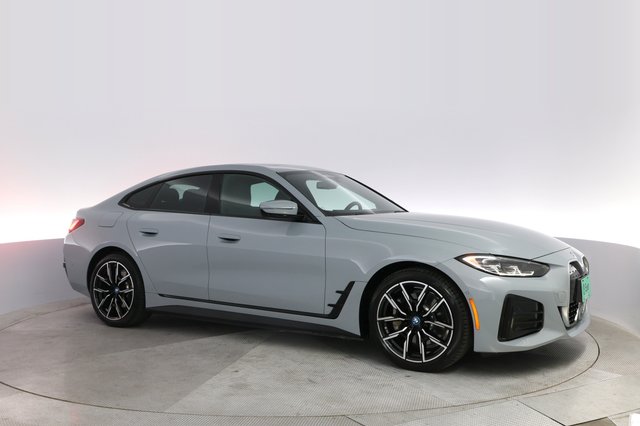 2024 BMW i4 — photo 11 of 23