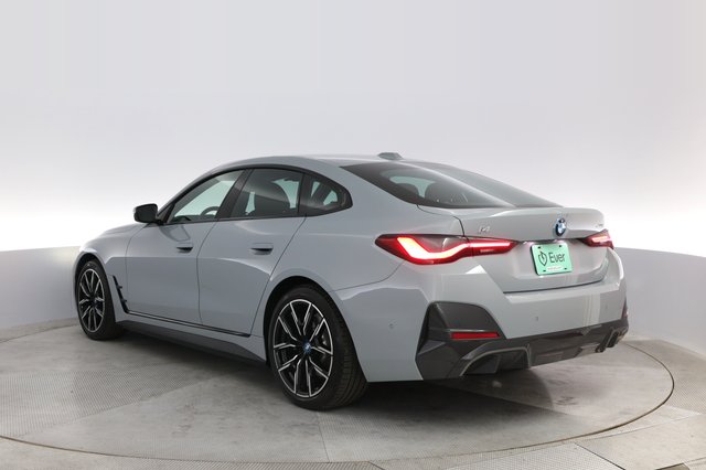 2024 BMW i4 — photo 13 of 23